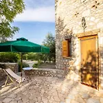 Stone In Groves - Sea & Mountain Views