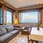 Stone In Groves - Sea & Mountain Views *