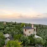 Stone In Groves - Sea & Mountain Views *