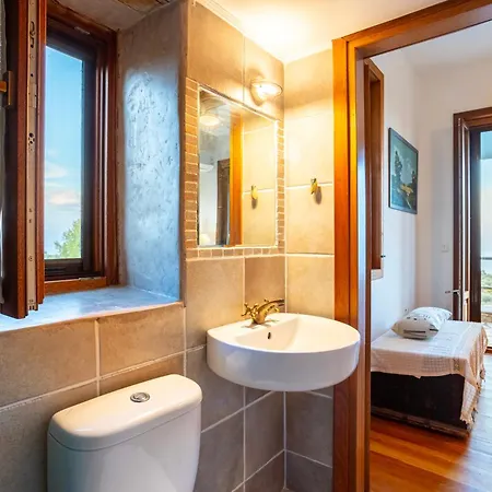 Stone In Groves - Sea & Mountain Views منزل ريفي Kalamaki (Messinia)