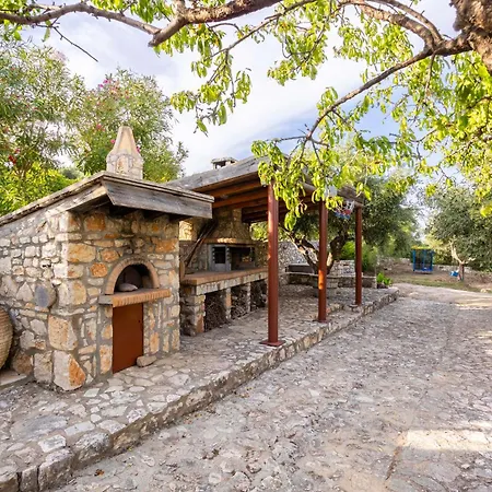 Stone In Groves - Sea & Mountain Views