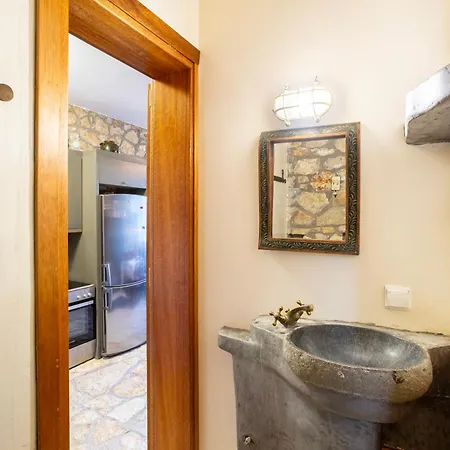 منزل ريفي Stone In Groves - Sea & Mountain Views Kalamaki (Messinia)
