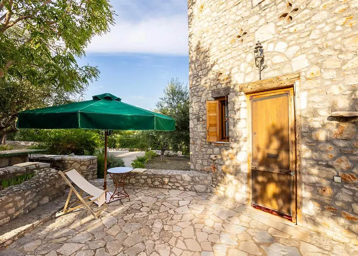 Stone In Groves - Sea & Mountain Views