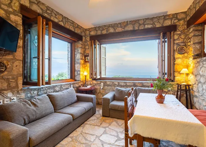 Stone In Groves - Sea & Mountain Views *