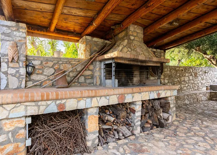 Stone In Groves - Sea & Mountain Views *