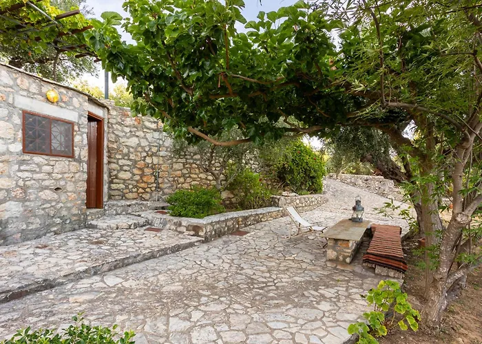 Stone In Groves - Sea & Mountain Views