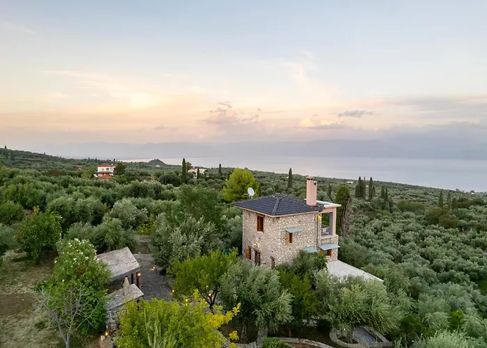 Stone In Groves - Sea & Mountain Views *