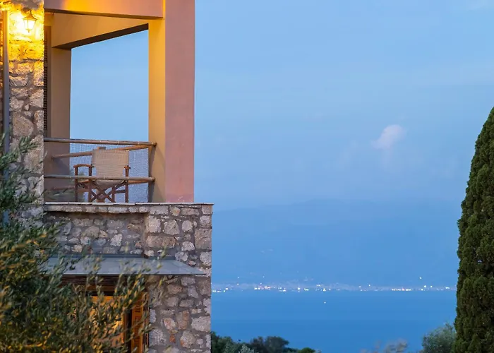 Stone In Groves - Sea & Mountain Views *